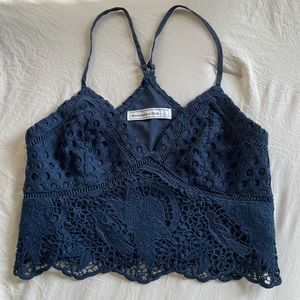 Abercrombie&Fitch crochet crop top, very flattering, navy/ royal blue 💙